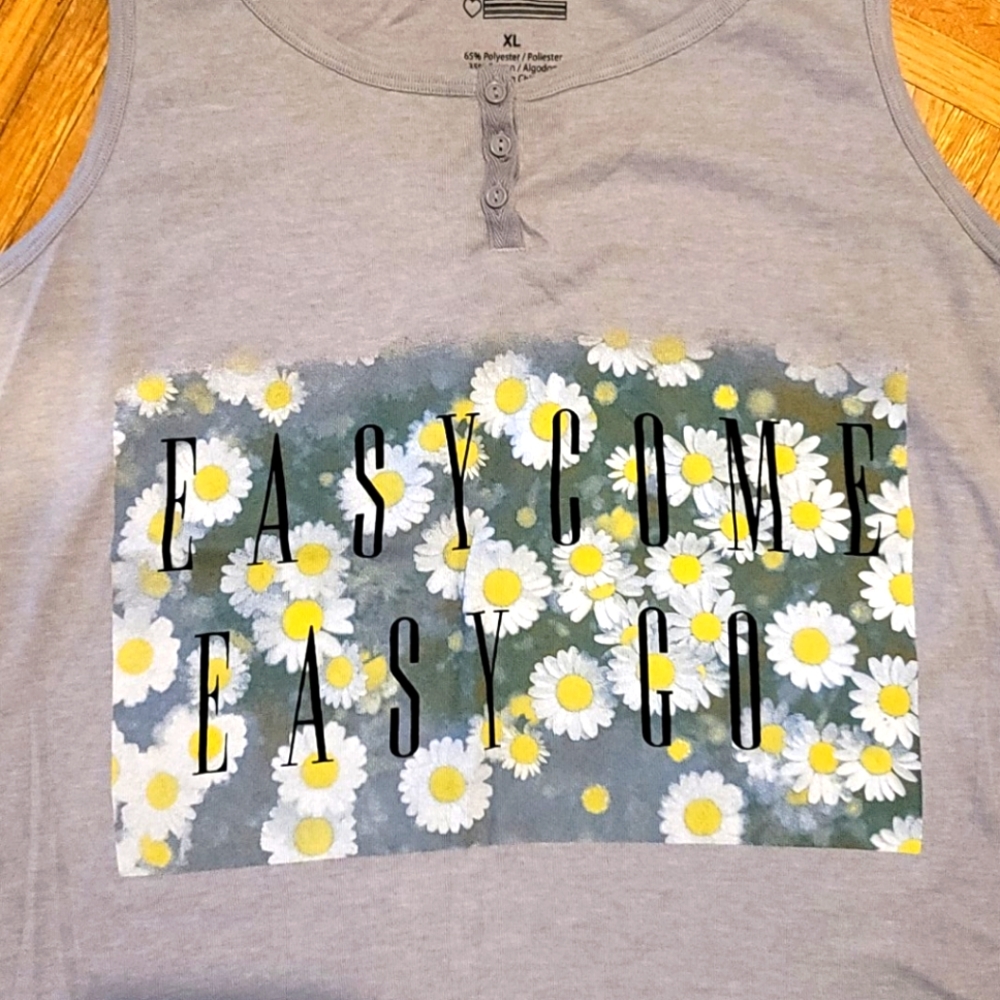 NWOT Easy Come Easy Go Daisy Tank Top